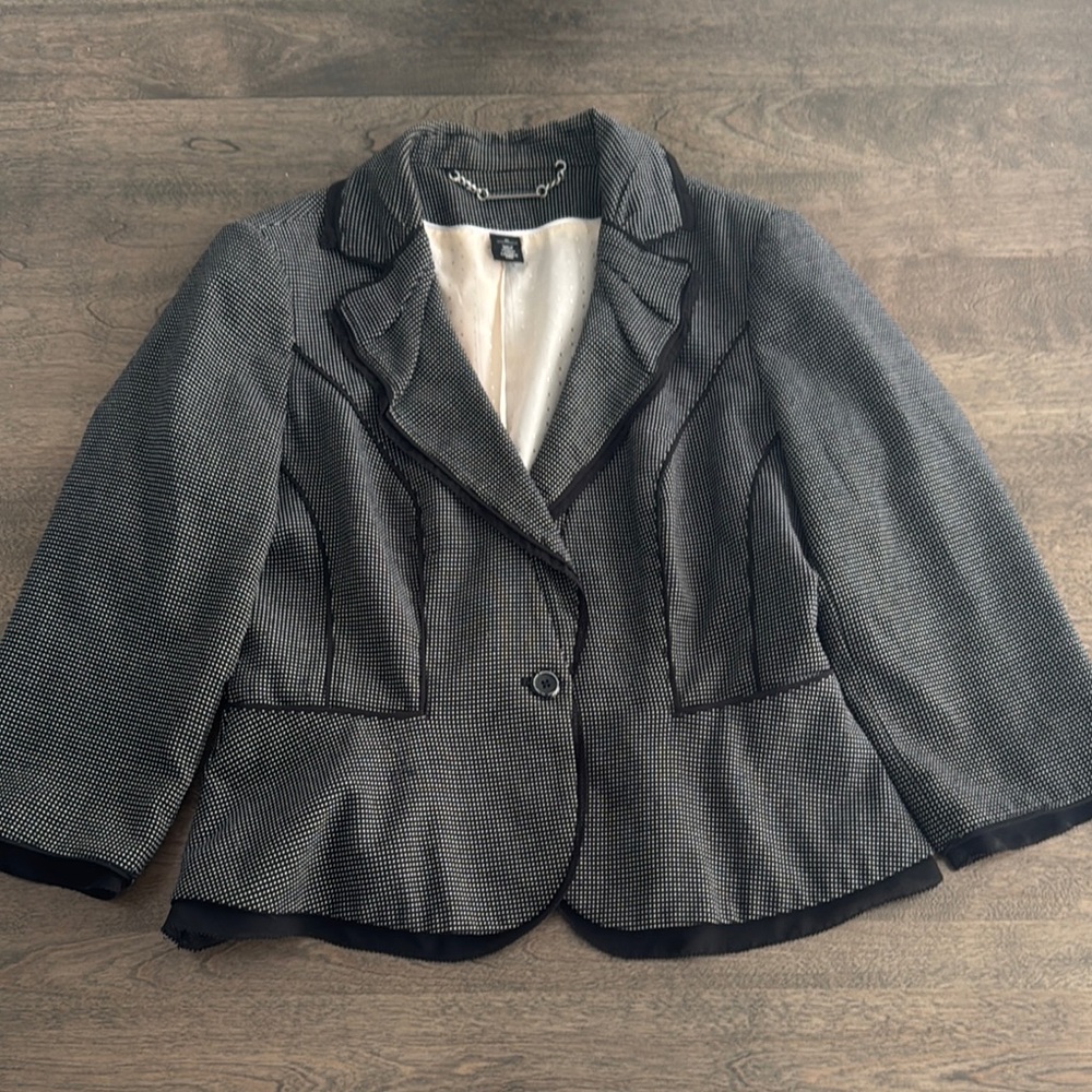 Good condition White House Black Market blazer